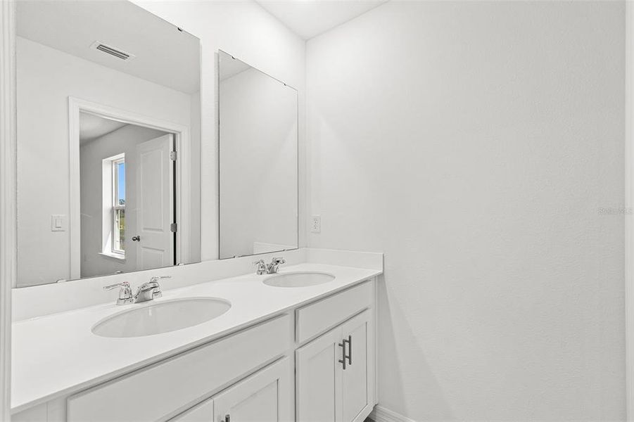 Furnished interior view inside a new home in Shenandoah Reserve, Orlando (Image 10).