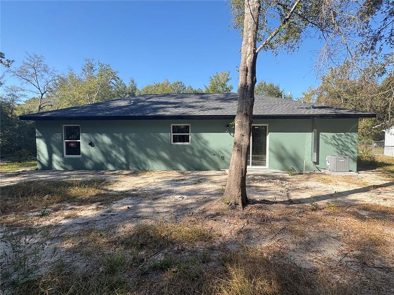 Exterior details and patio area of a home in , Ocala (Image 2).