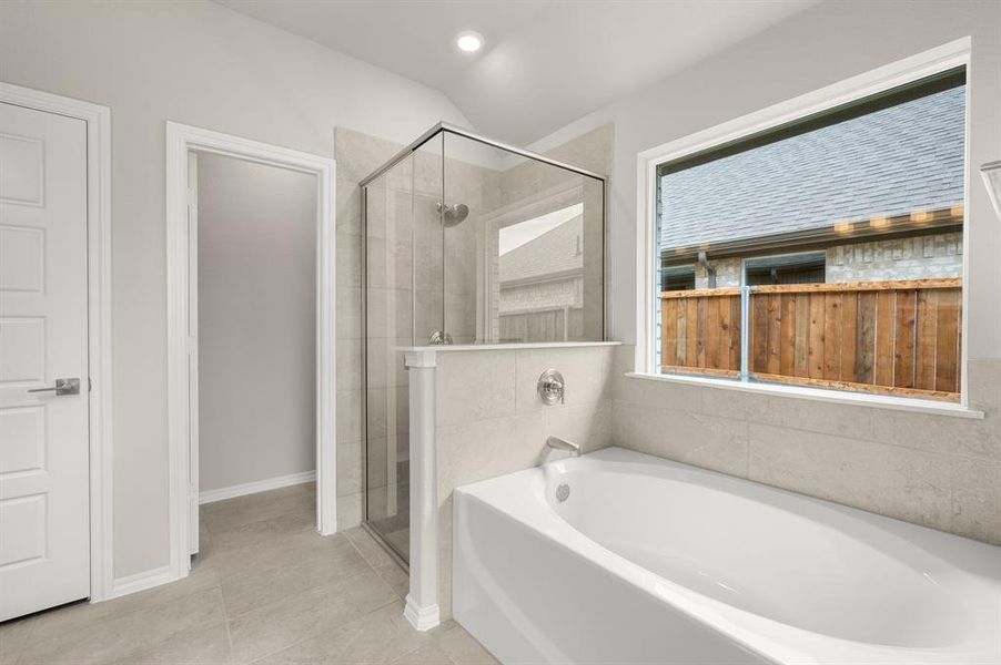 DFW-Meadow Park-Concept 1790-7417 Lavender Lane- Primary Suite -Risewell Homes-4