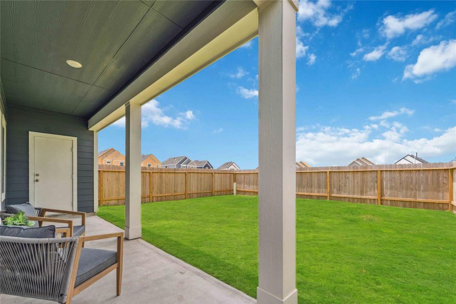 Exterior details and patio area of a home in Legacy Village, Houston (Image 21).