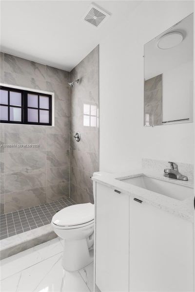 Furnished interior view inside a new home in , Homestead (Image 7).