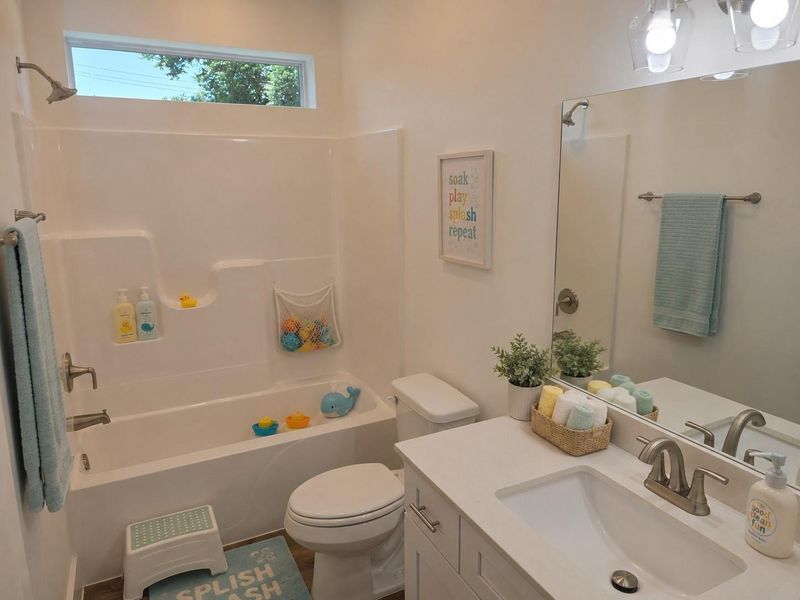 Secondary bath (staged) Secondary bath (staged)