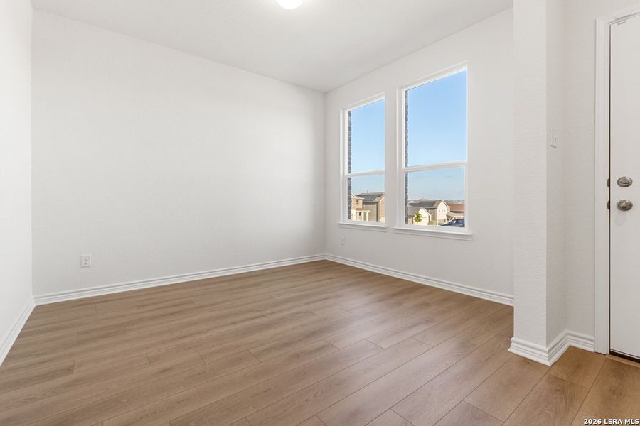 Spacious, unfurnished interior of a new home in Knox Ridge, Converse (Image 14).