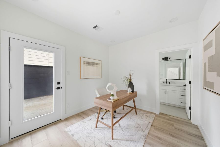 Furnished interior view inside a new home in Hammerly Blvd, Houston (Image 31). Furnished interior view inside a new home in Hammerly Blvd, Houston (Image 31).