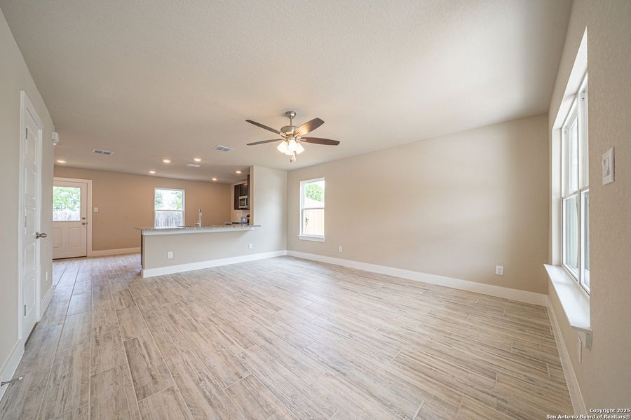 Spacious, unfurnished interior of a new home in , Seguin (Image 17). Spacious, unfurnished interior of a new home in , Seguin (Image 17).