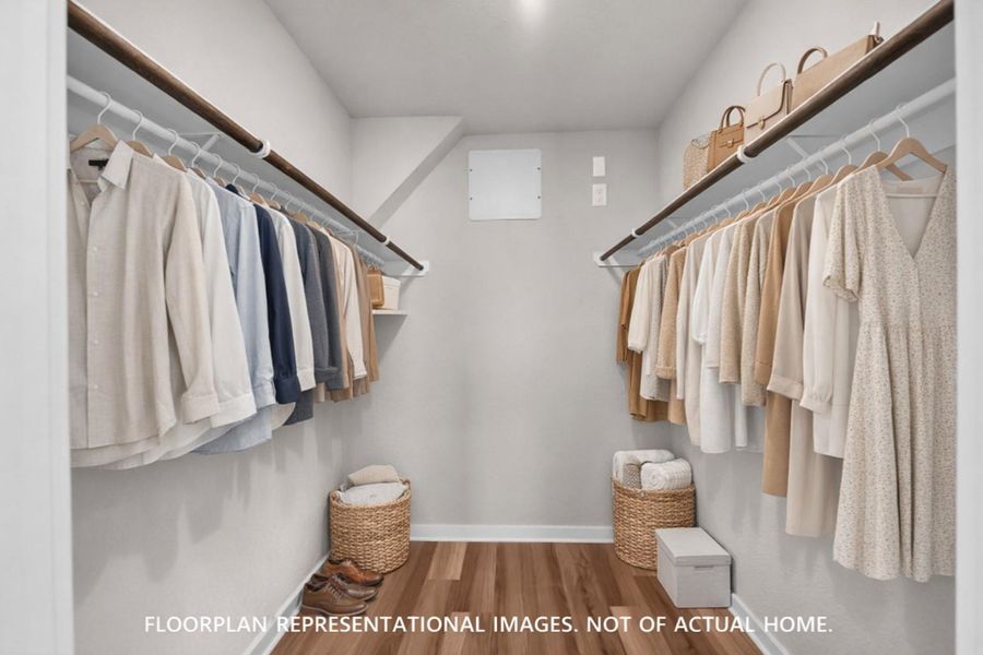 Image 14 of a home in Miller's Pond.