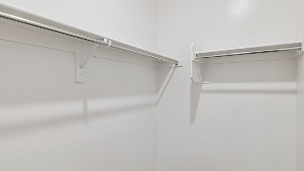 Representative interior finishes for a home built from the Crow by D.R. Horton in The Ridge at Stone Butte, Phoenix (Image 17).