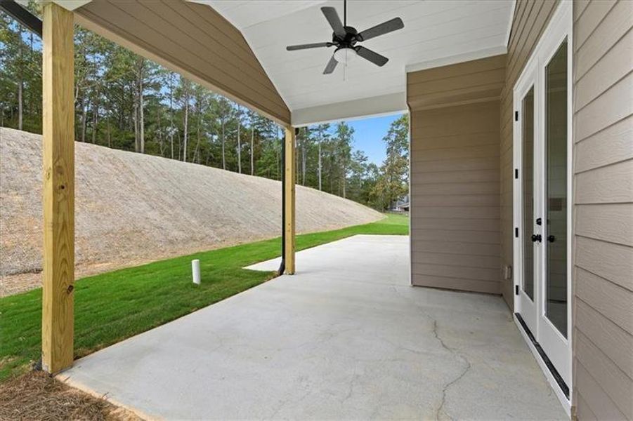 Exterior details and patio area of a home in , Rome (Image 3).
