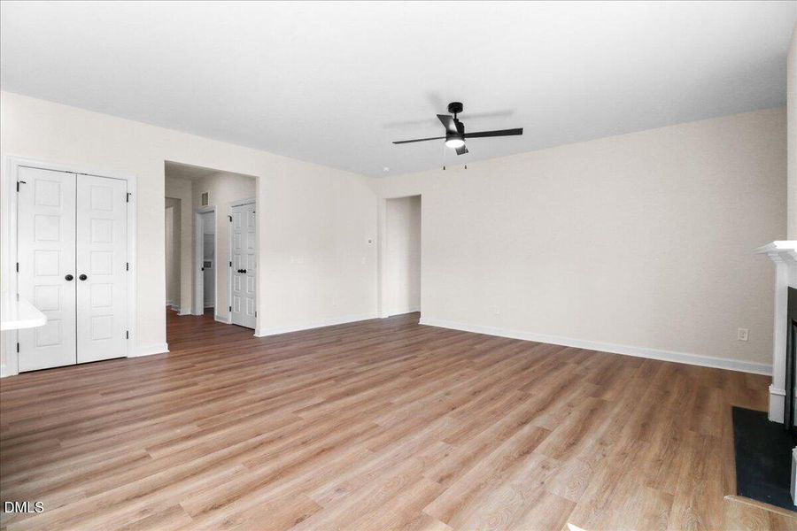 16-104 Hudson Vlg Dr-16