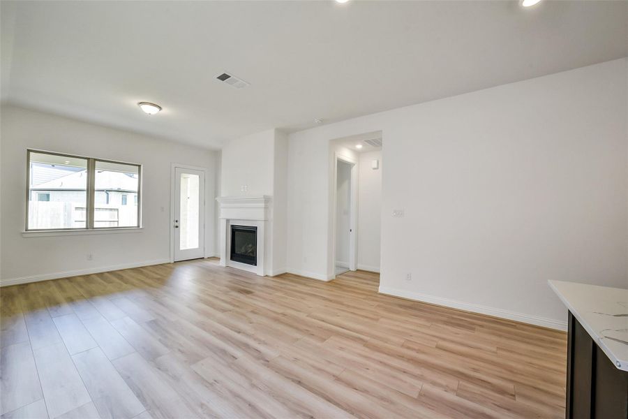 Spacious, unfurnished interior of a new home in Sienna 40', Missouri City (Image 30). Spacious, unfurnished interior of a new home in Sienna 40', Missouri City (Image 30).