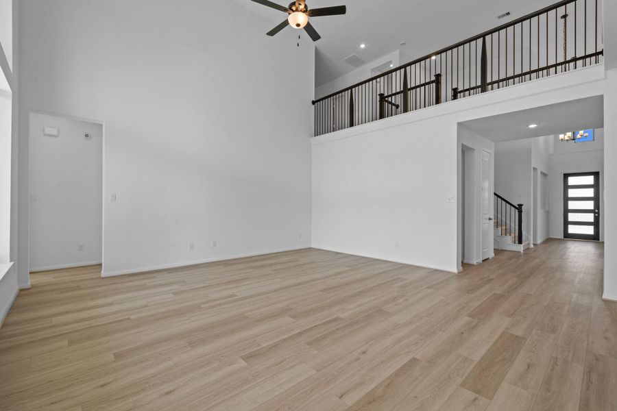 Spacious, unfurnished interior of a new home in Pomona 60', Manvel (Image 13).