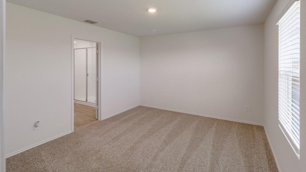 Spacious, unfurnished interior of a new home in Prairie Lakes, Buda (Image 12).