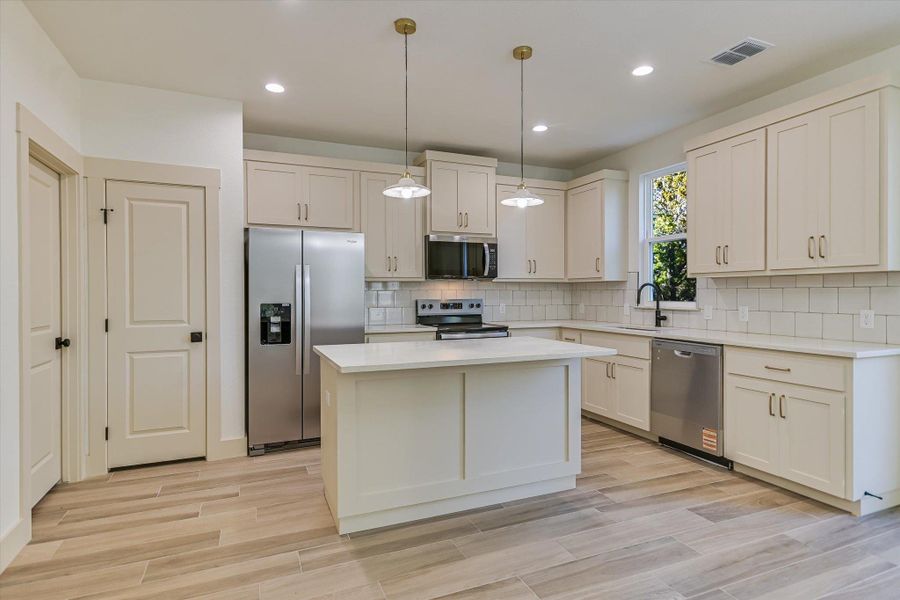 Furnished interior view inside a new home in , Wimberley (Image 6).