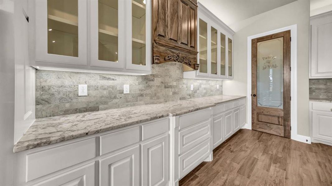 Furnished interior view inside a new home in , Chico (Image 7).