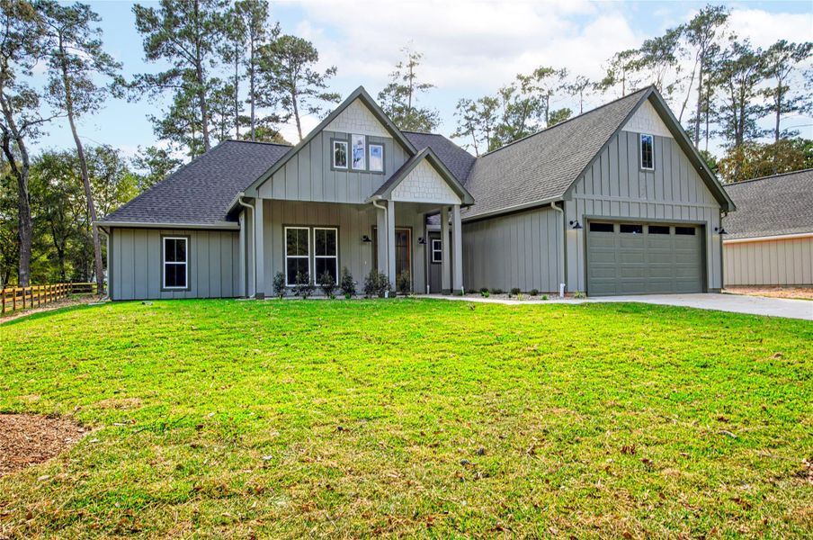 Front exterior of a new home in , Plantersville, TX, highlighting curb appeal (Image 18). Front exterior of a new home in , Plantersville, TX, highlighting curb appeal (Image 18).