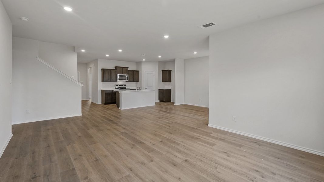 Spacious, unfurnished interior of a new home in Bluff Springs, Ferris (Image 15). Spacious, unfurnished interior of a new home in Bluff Springs, Ferris (Image 15).