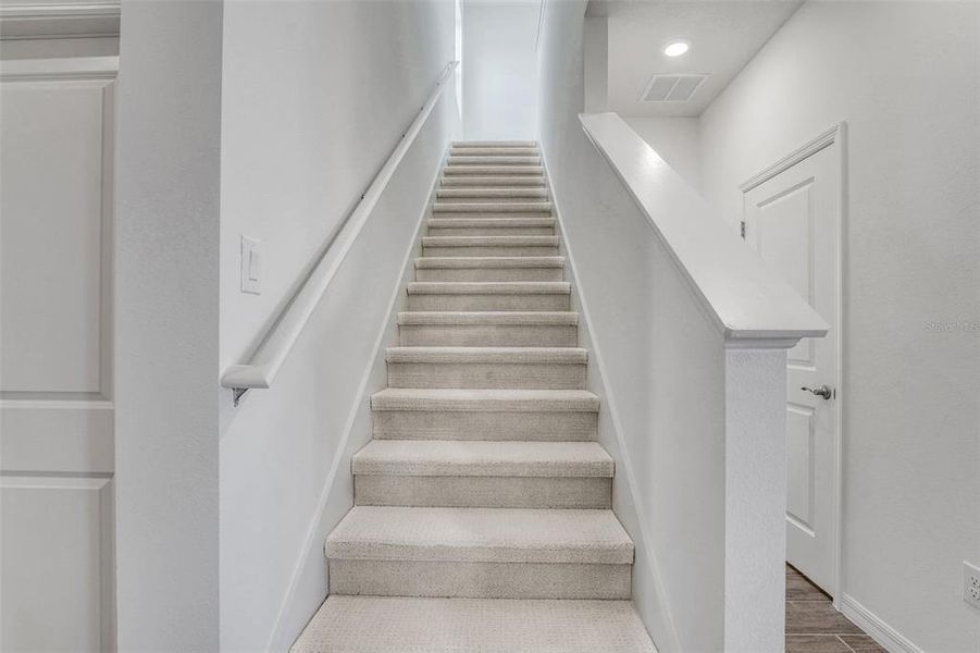 Spacious, unfurnished interior of a new home in Tuscan Hills, Dade City (Image 31).