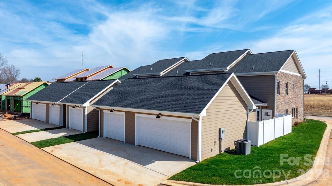 Image 31 of a home in .