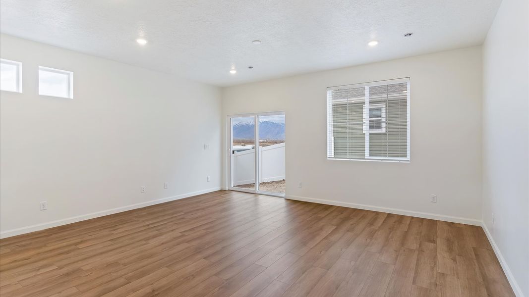 Spacious, unfurnished interior of a new home in Reunion, Commerce City (Image 16). Spacious, unfurnished interior of a new home in Reunion, Commerce City (Image 16).