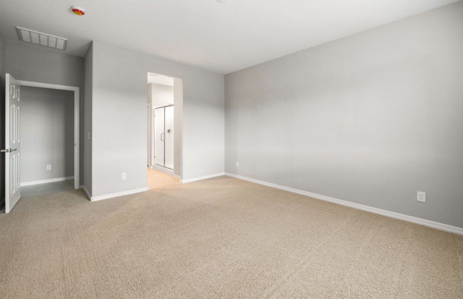 Spacious, unfurnished interior of a new home in El Cidro, Goodyear (Image 19).