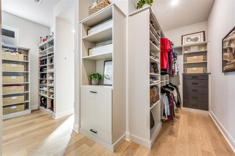 Furnished interior view inside a new home in Pecan Square - Estates, Northlake (Image 9).