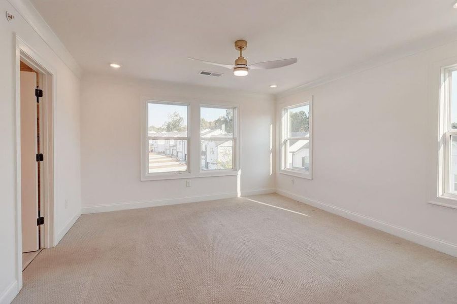 Spacious, unfurnished interior of a new home in , Smyrna (Image 19).