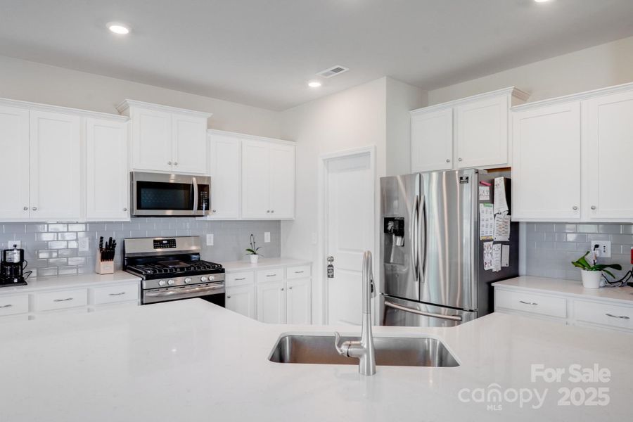 Furnished interior view inside a new home in Elizabeth: Walk, Fort Mill (Image 34). Furnished interior view inside a new home in Elizabeth: Walk, Fort Mill (Image 34).