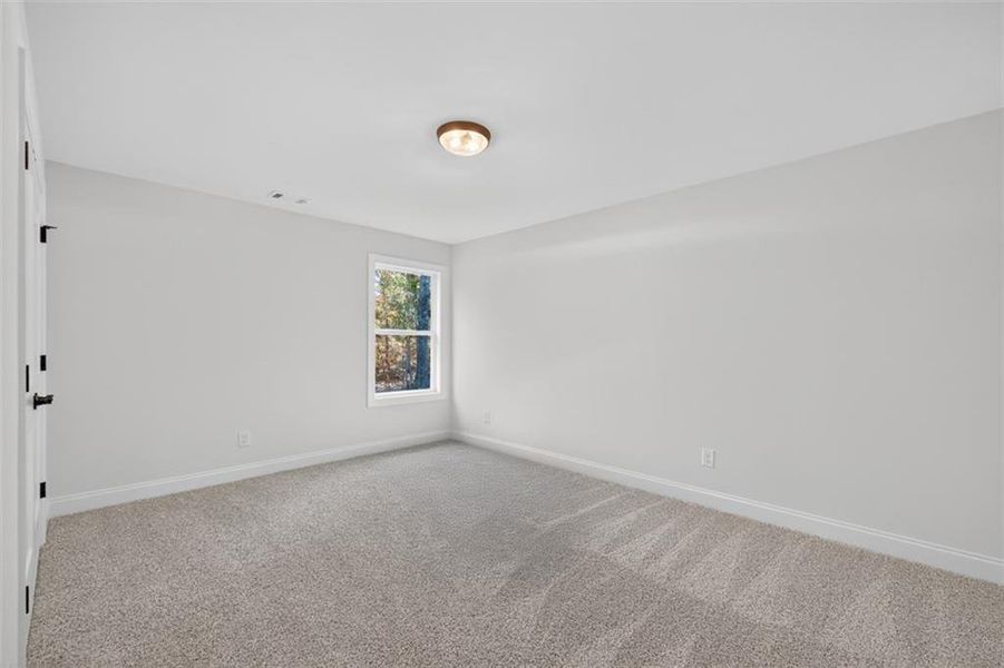 Spacious, unfurnished interior of a new home in , Jefferson (Image 40).