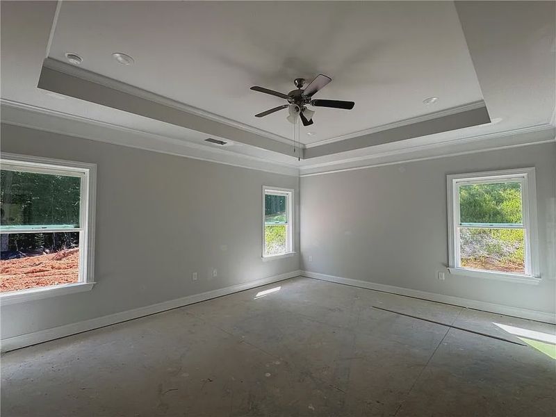 Spacious, unfurnished interior of a new home in Tuscany Hills, Douglasville (Image 10).