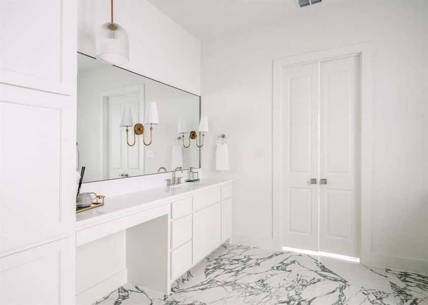 Furnished interior view inside a new home in , Aledo (Image 17).