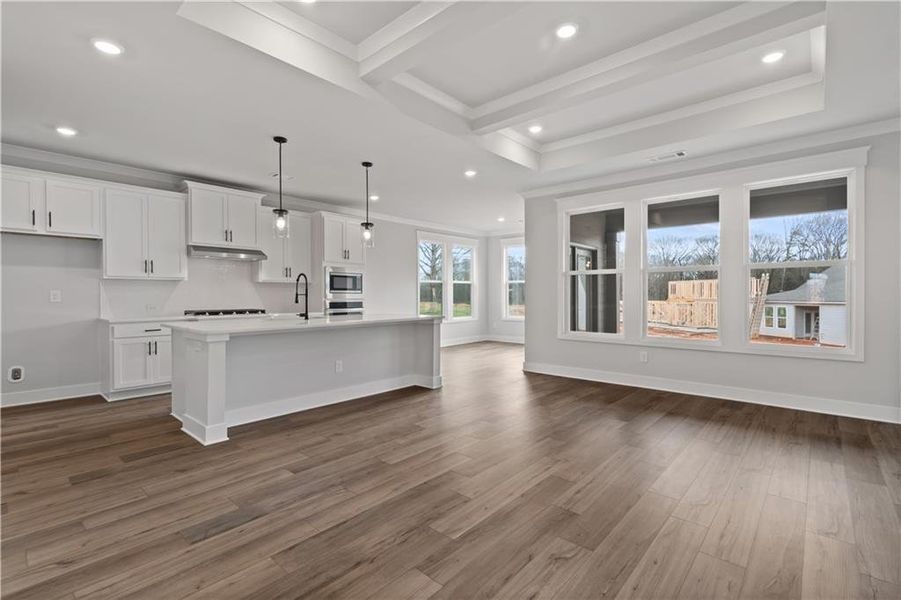 Spacious, unfurnished interior of a new home in Rosewood Lake Preserve, Hoschton (Image 26).