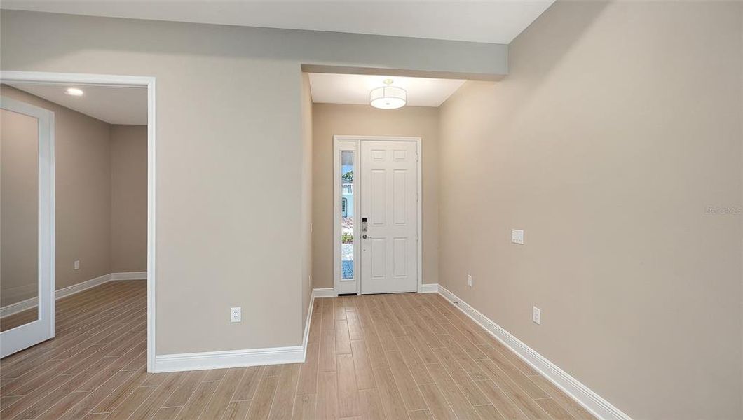 Spacious, unfurnished interior of a new home in Grand Park, Sarasota (Image 37). Spacious, unfurnished interior of a new home in Grand Park, Sarasota (Image 37).