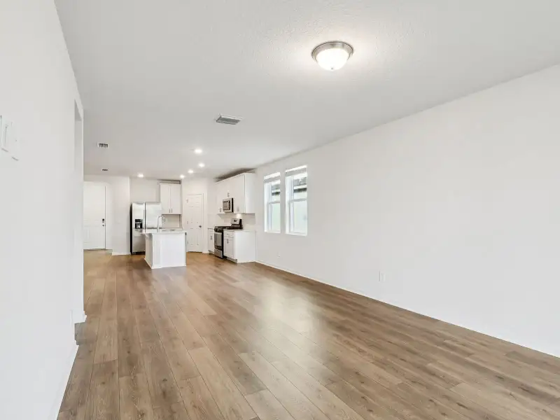 Spacious, unfurnished interior of a new home in Wynnstone - Signature Series, Davenport (Image 10). Spacious, unfurnished interior of a new home in Wynnstone - Signature Series, Davenport (Image 10).
