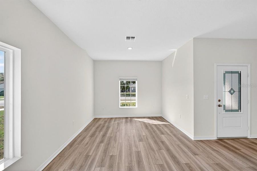 Spacious, unfurnished interior of a new home in , Deltona (Image 18).