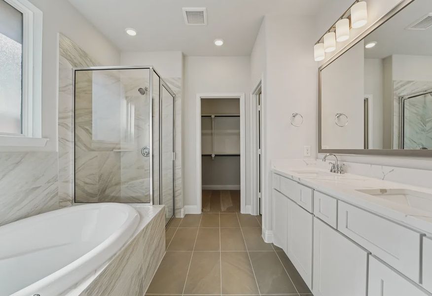 Plan 3029 primary bath - 10 of 15