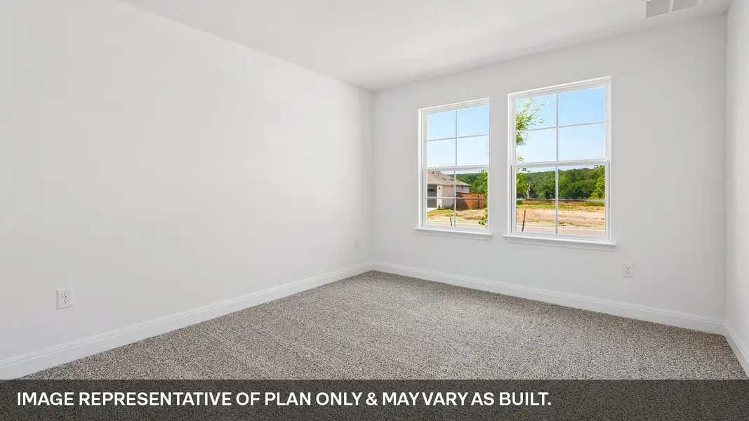 Representative unfurnished interior of a home built from the The Courtland by D.R. Horton in Riverview, Georgetown (Image 12).