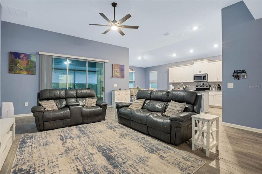 Furnished interior view inside a new home in Pine Glen: Chateau Collection, St. Cloud (Image 21).