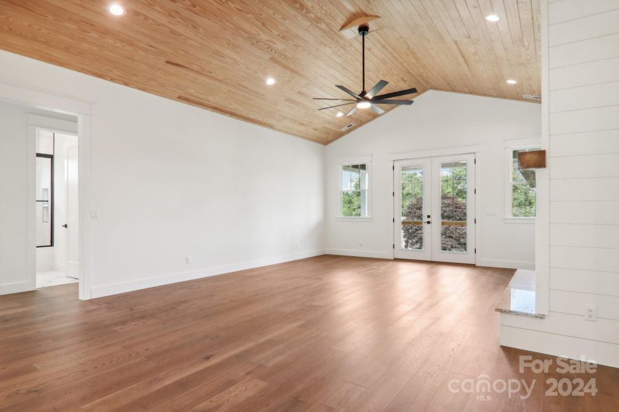 Spacious, unfurnished interior of a new home in , Hendersonville (Image 32). Spacious, unfurnished interior of a new home in , Hendersonville (Image 32).