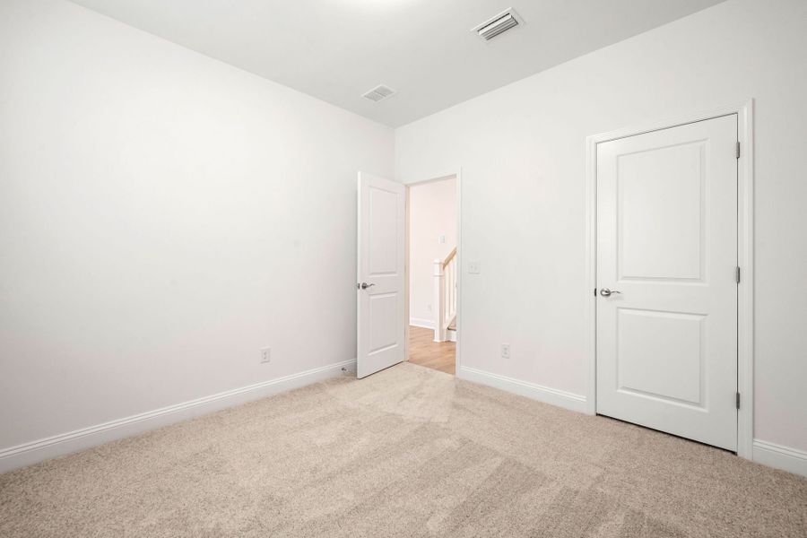 Spacious, unfurnished interior of a new home in Salem Bay, Beaufort (Image 38).