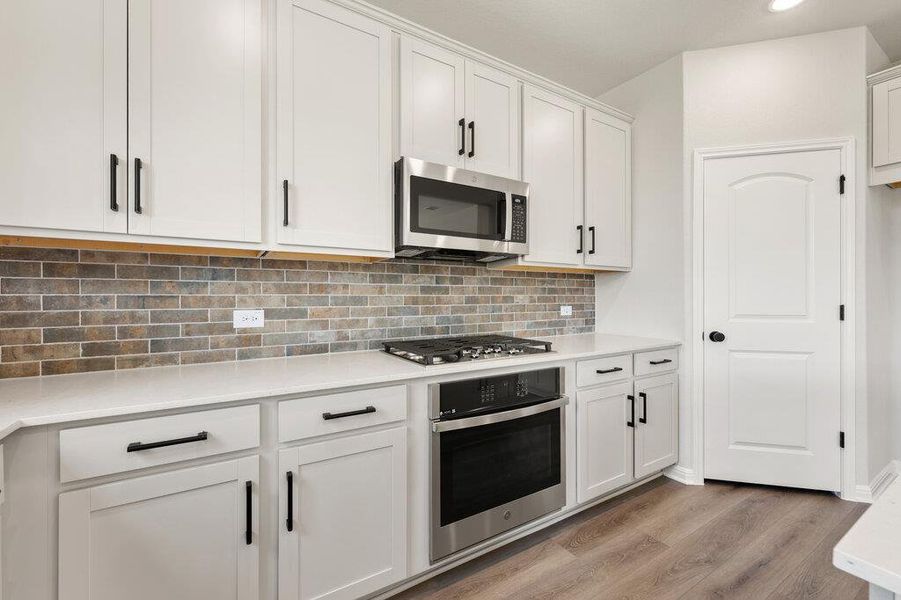 Furnished interior view inside a new home in Patterson Ranch, Georgetown (Image 15).