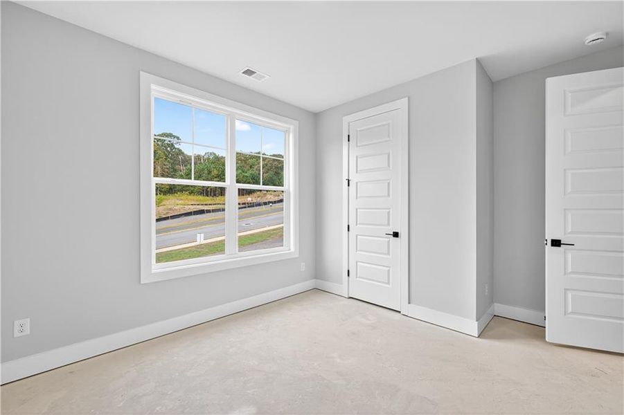 Spacious, unfurnished interior of a new home in , Gainesville (Image 36).