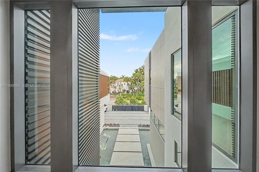 Exterior details and patio area of a home in , Fort Lauderdale (Image 26).