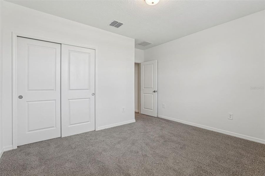 Spacious, unfurnished interior of a new home in Hamilton Bluff - Signature Series, Lake Hamilton (Image 24).