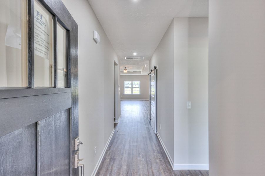 Spacious, unfurnished interior of a new home in Legacy Preserve, Decherd (Image 8).