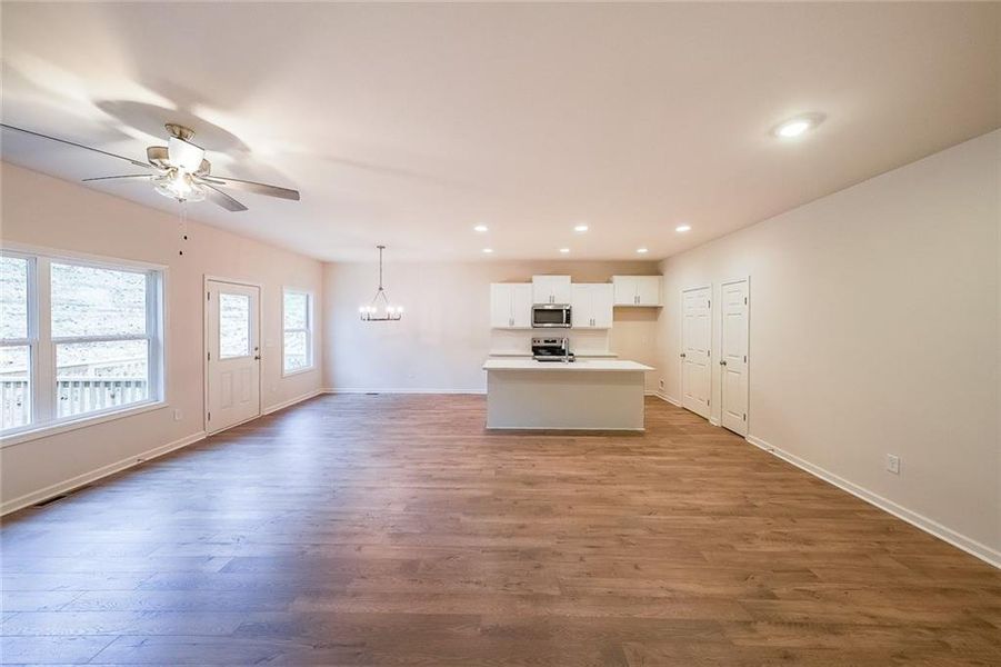 Spacious, unfurnished interior of a new home in , Gainesville (Image 14).