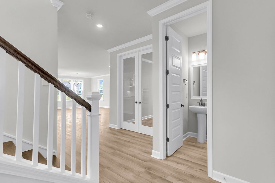 Spacious, unfurnished interior of a new home in Pineland Preserve, Summerville (Image 21).