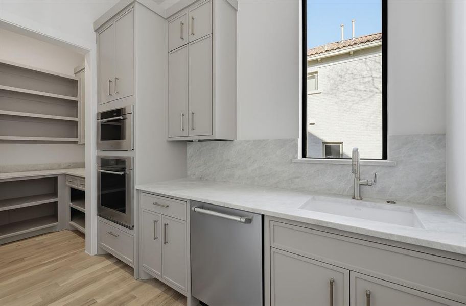 Furnished interior view inside a new home in , Dallas (Image 9).