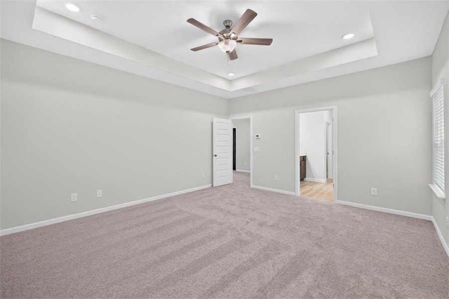 Spacious, unfurnished interior of a new home in Jones Ridge, Dallas (Image 41).