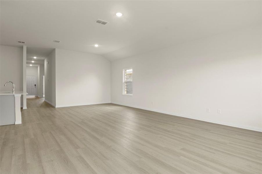 LivingRoom3 LivingRoom3