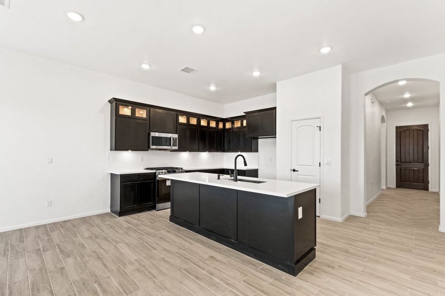 Representative furnished interior of a home built from the Sonoma by LEH. Homes in Painted Sky, El Paso (Image 5). Representative furnished interior of a home built from the Sonoma by LEH. Homes in Painted Sky, El Paso (Image 5).